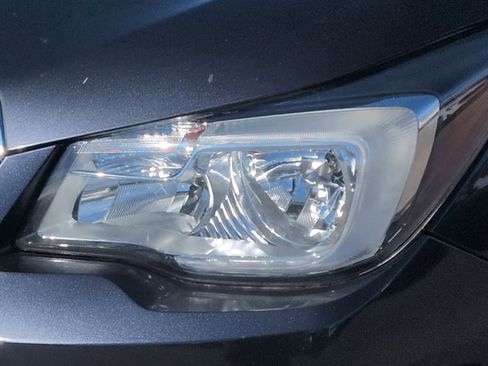 Used 2018 Subaru Forester 2.5i Premium image 11