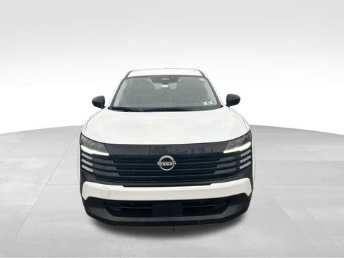 Certified 2025 Nissan Kicks S image 10