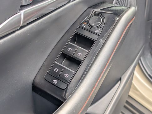 Used 2024 MAZDA CX-30 Carbon image 17