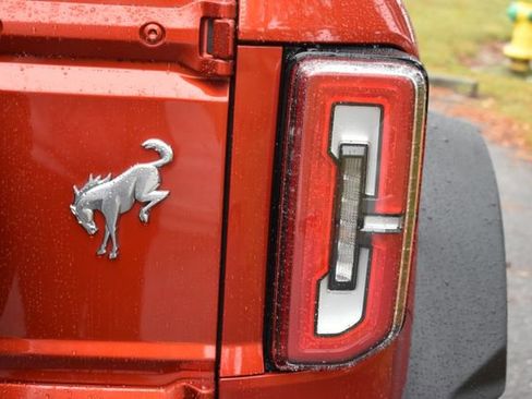 Used 2022 Ford Bronco Badlands image 15