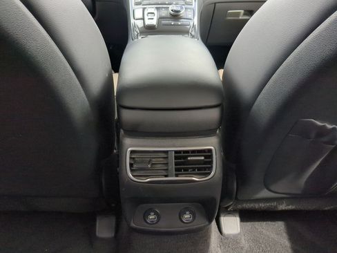 Used 2021 Hyundai Santa Fe SEL w/ Convenience + Premium Package AWD/4WD image 28