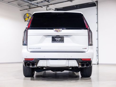 Used 2024 Cadillac Escalade V AWD/4WD image 5