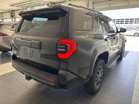 Used 2025 Toyota 4Runner SR5 AWD/4WD image 3