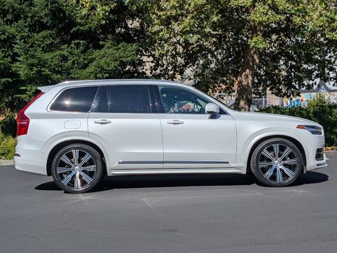 Used 2023 Volvo XC90 B6 Ultimate w/ Lounge Package AWD/4WD image 8