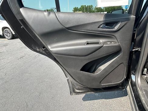 Used 2020 Chevrolet Equinox LT image 19
