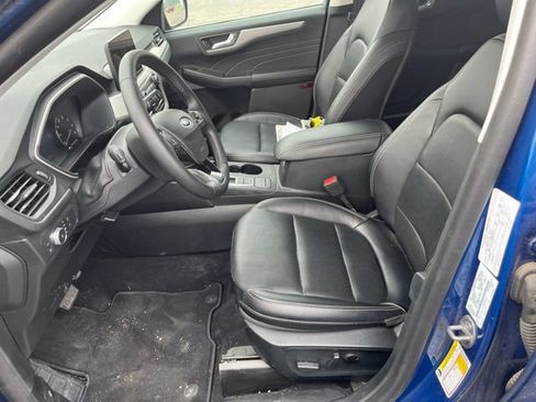 Used 2022 Ford Escape SEL w/ Class II Trailer Tow Package AWD/4WD image 9