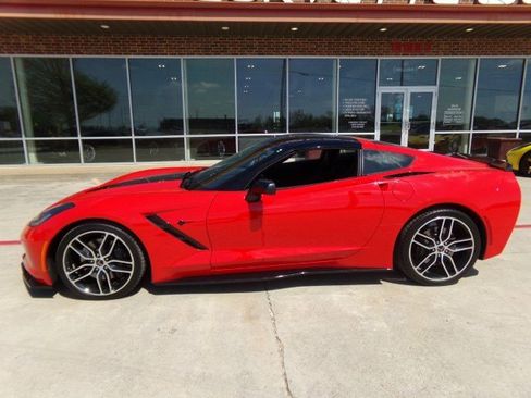 Used 2016 Chevrolet Corvette Stingray Coupe w/ 2LT Preferred Equipment Group image 6