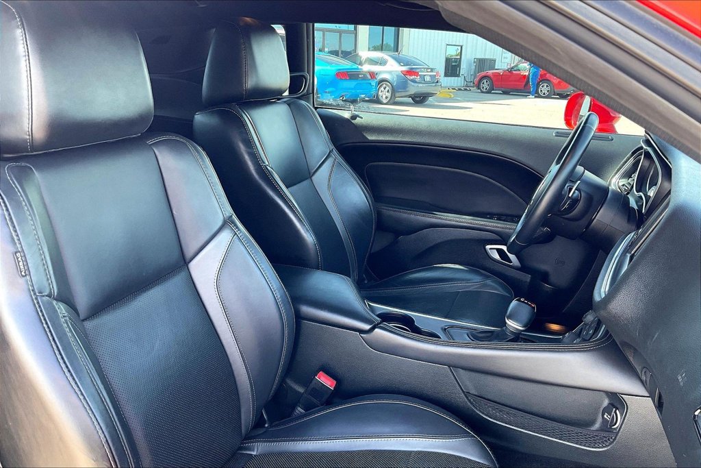 Used 2017 Dodge Challenger SXT Plus RWD image 6