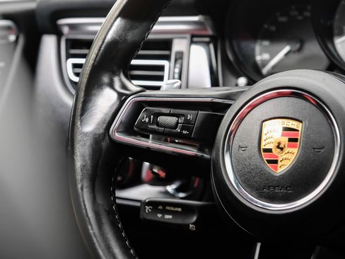 Used 2022 Porsche Macan S AWD/4WD image 21