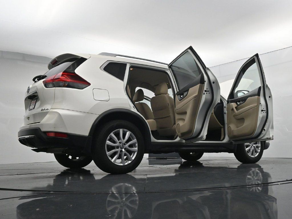 Used 2018 Nissan Rogue SV AWD/4WD image 43