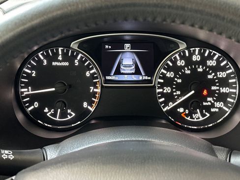 Used 2018 Nissan Pathfinder SL w/ Cargo Package FWD image 26