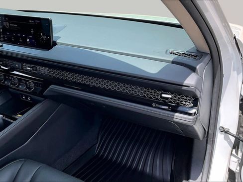 Used 2023 Honda Accord Touring image 18