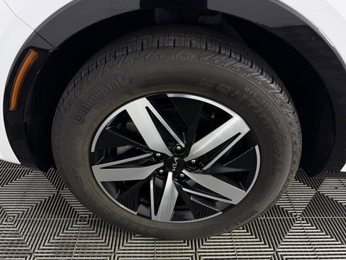 Used 2022 Kia Sorento S w/ Panoramic Sunroof Package image 12