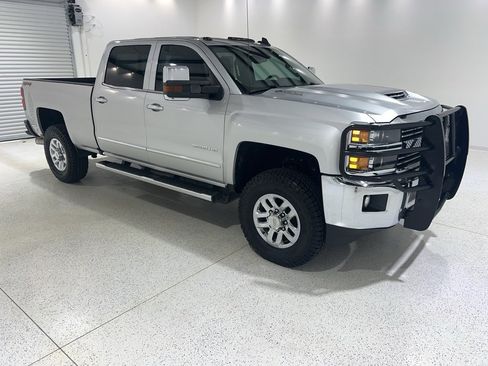 Used 2019 Chevrolet Silverado 2500 LTZ w/ Duramax Plus Package image 7