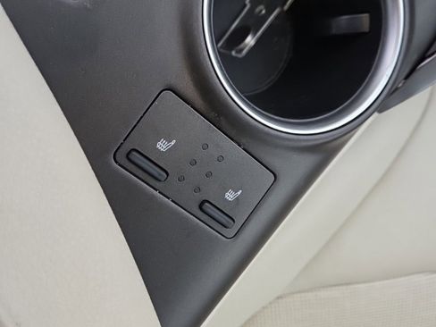 Used 2023 Toyota Camry XLE image 32