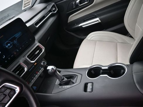 Used 2025 Ford Mustang GT Premium RWD image 20