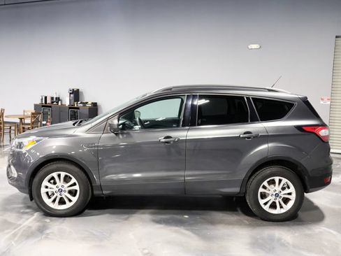 Used 2018 Ford Escape SE AWD/4WD image 4