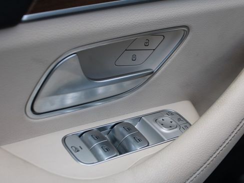 Certified 2020 Mercedes-Benz GLE 350 w/ Premium Package image 12