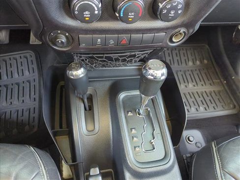 Used 2018 Jeep Wrangler Unlimited Sport S image 10