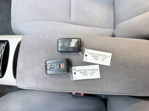 Used 2006 Toyota Prius FWD image 17