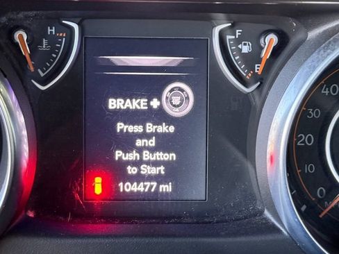 Used 2018 Jeep Wrangler Unlimited Sport image 13