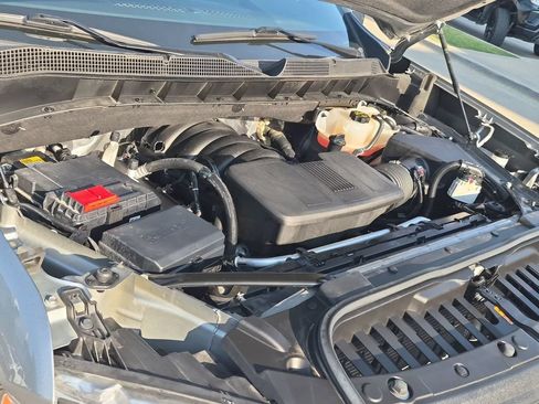Used 2024 Chevrolet Silverado 1500 LT RWD image 24