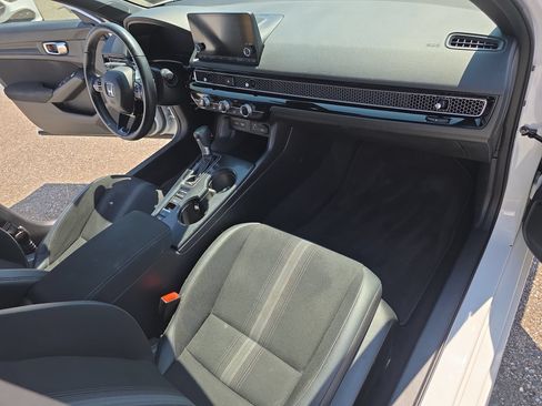 Used 2022 Honda Civic Sport image 13