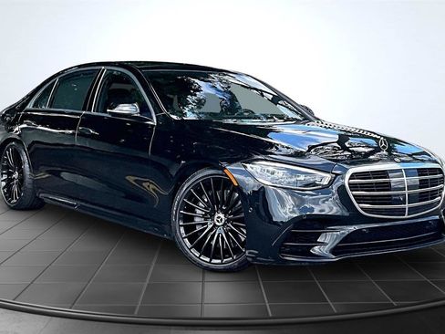 Used 2021 Mercedes-Benz S 580 4MATIC Sedan w/ AMG Line image 3