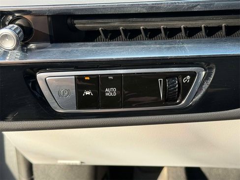 Used 2025 Cadillac Lyriq Sport image 28