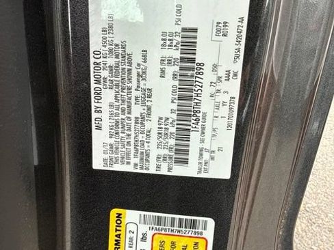Used 2017 Ford Mustang Coupe RWD image 15