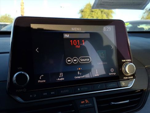 Used 2024 Nissan Altima 2.5 SV image 22