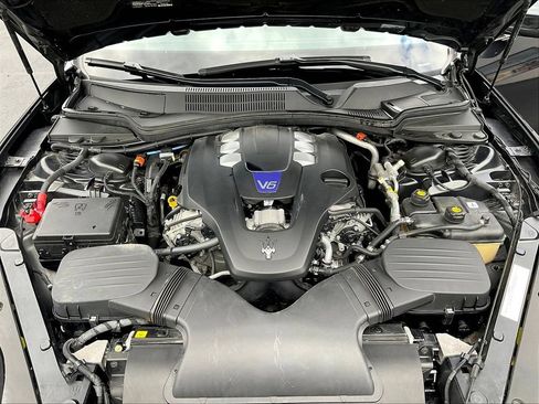 Used 2022 Maserati Quattroporte Modena RWD image 30