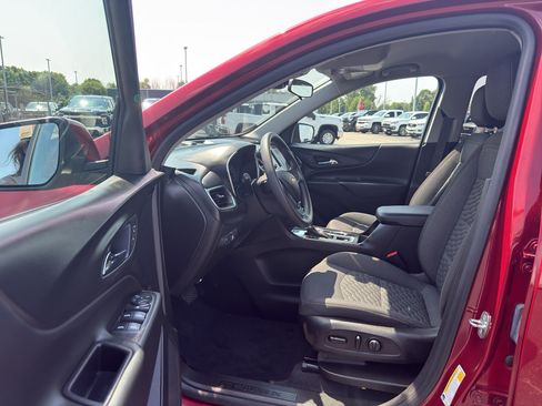 Certified 2021 Chevrolet Equinox LT FWD image 11