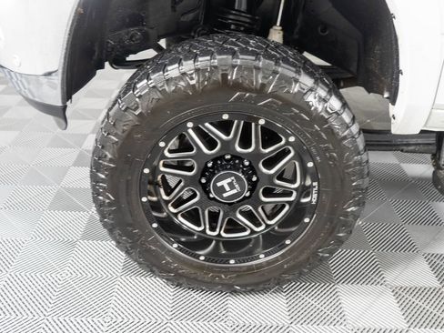 Used 2017 RAM 3500 Laramie w/ Protection Group image 28