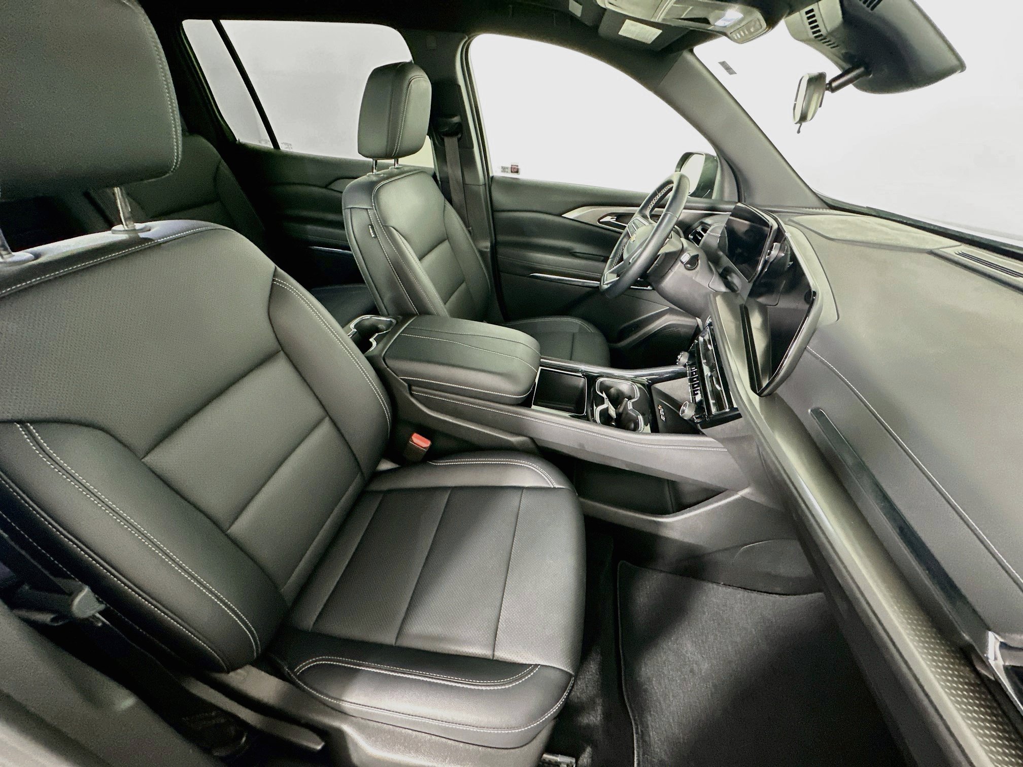 Used 2026 Chevrolet Traverse LT FWD image 33