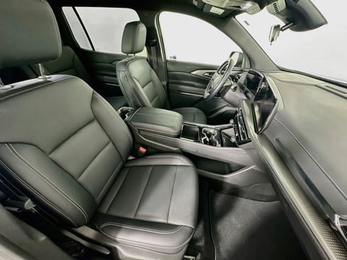 Used 2026 Chevrolet Traverse LT FWD image 33
