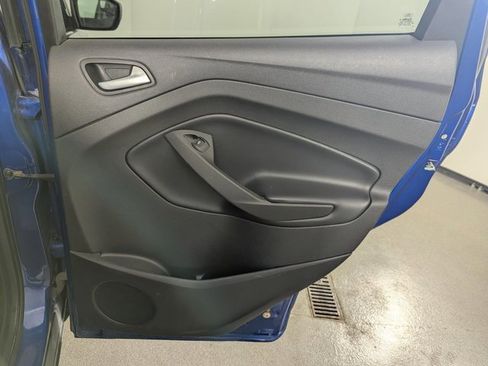 Used 2018 Ford Escape SE image 18