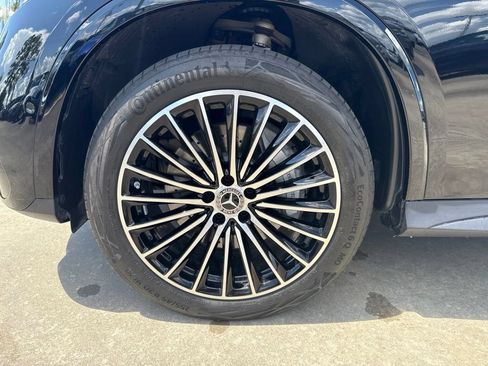 Used 2025 Mercedes-Benz GLC 300 4MATIC image 8