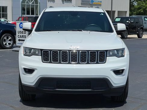 Used 2019 Jeep Grand Cherokee Laredo AWD/4WD image 37