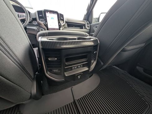 New 2026 RAM 1500 4x4 Crew Cab image 39