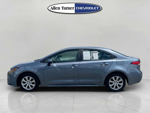 Used 2023 Toyota Corolla LE FWD image 6