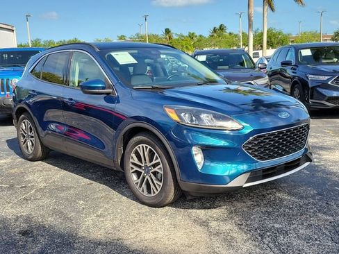 Used 2020 Ford Escape SEL FWD image 2