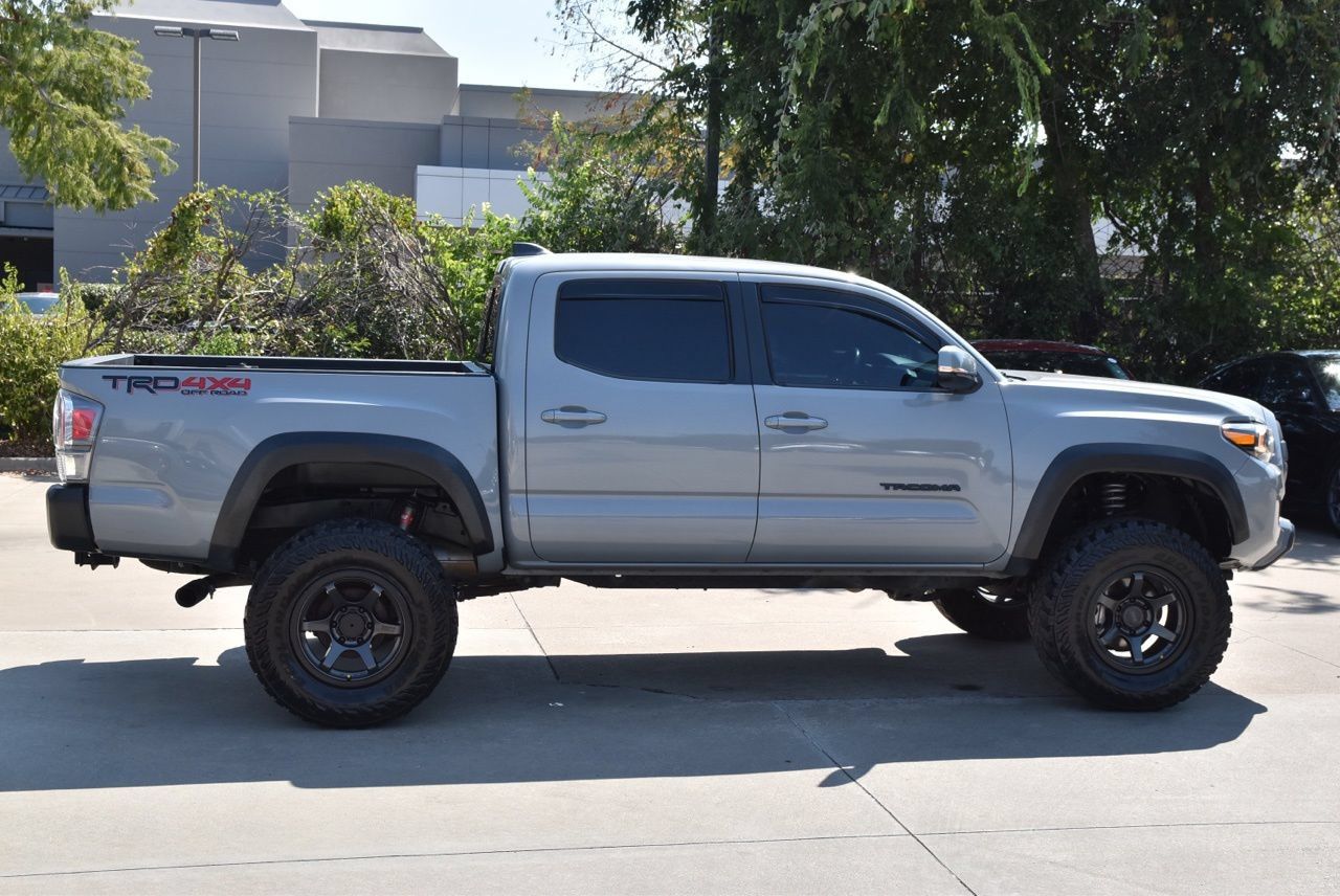 Used 2020 Toyota Tacoma TRD Off-Road AWD/4WD image 6