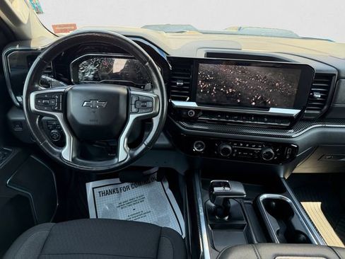 Used 2022 Chevrolet Silverado 1500 LT Trail Boss AWD/4WD image 11