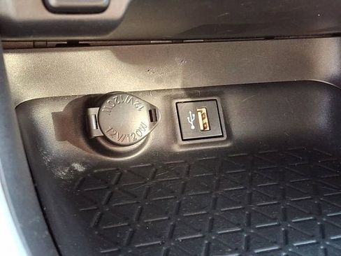 Used 2024 Toyota RAV4 XLE image 27