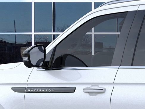 New 2026 Lincoln Navigator L Black Label AWD/4WD image 20