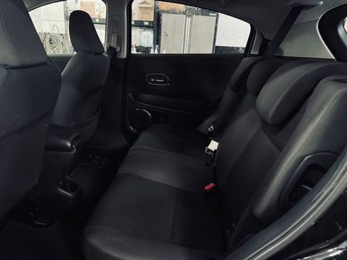 Used 2019 Honda HR-V EX image 16
