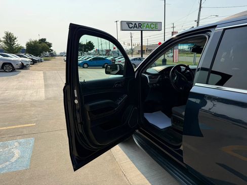 Used 2018 Chevrolet Tahoe LS w/ Skid Plate Package AWD/4WD image 18