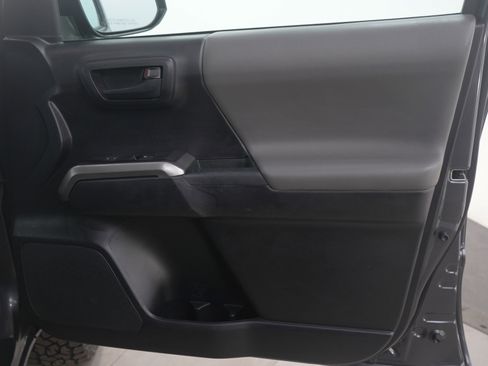 Used 2021 Toyota Tacoma SR5 image 12