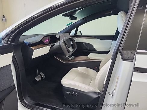 Used 2023 Tesla Model X AWD/4WD image 2